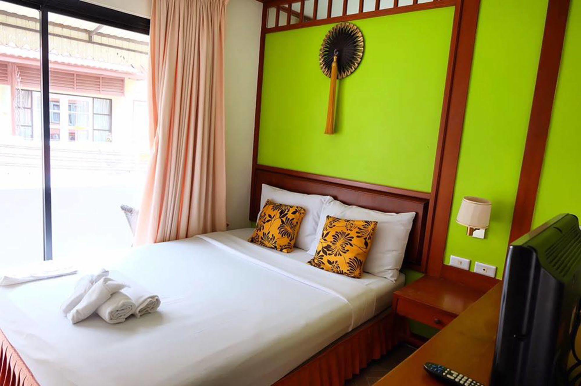 Kaneng Guesthouse Хуа Хин Екстериор снимка